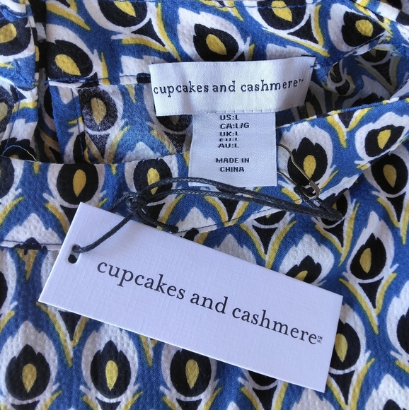 Cupcakes & Cashmere Blue Mod Print Bishop Sleeve Button Cuff Blouse Large NWT - Picture 7 of 8
